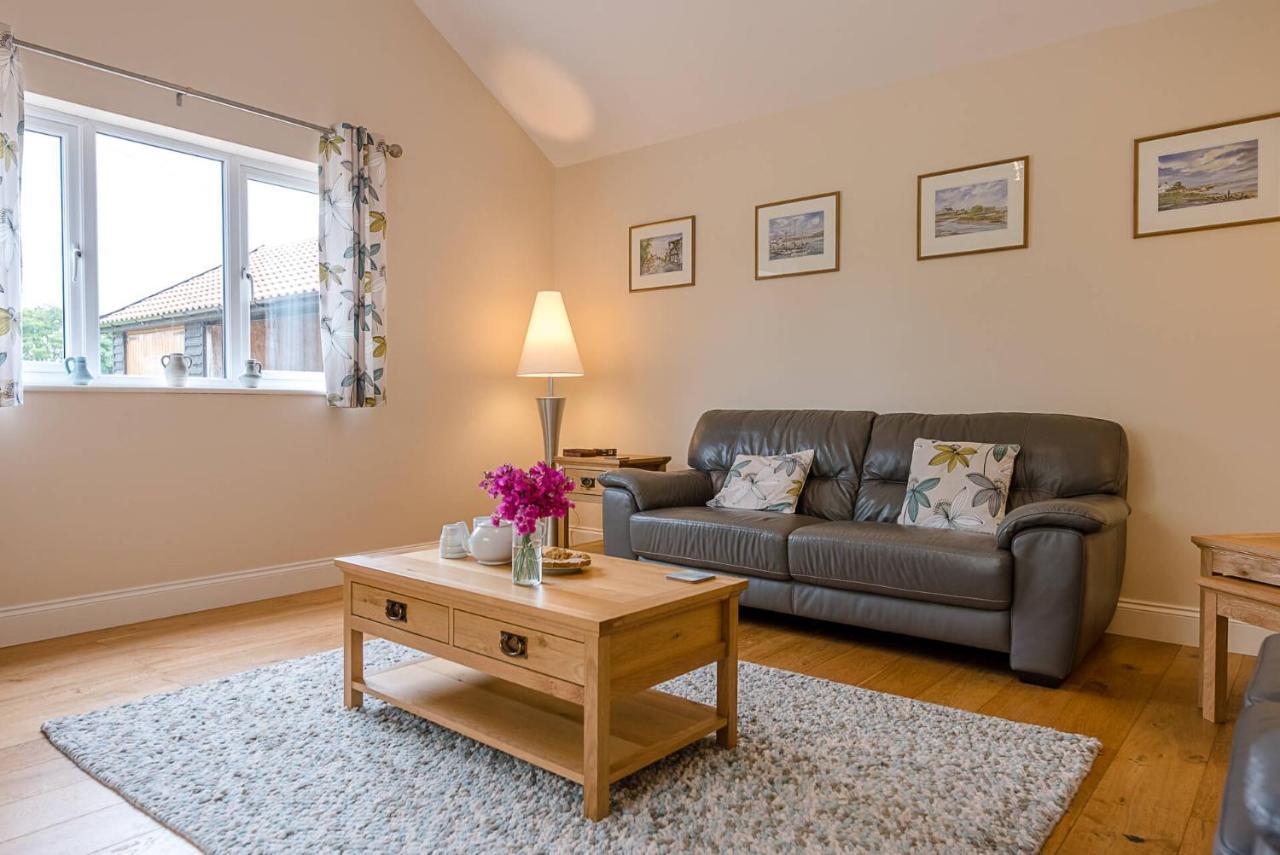 Grove Farm Bungalow With Swimming Pool, Dallinghoo Woodbridge Bagian luar foto