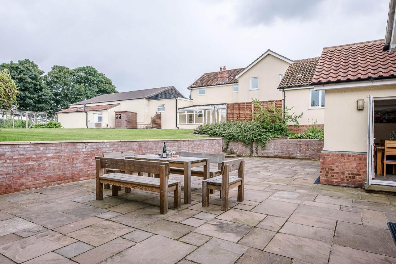 Grove Farm Bungalow With Swimming Pool, Dallinghoo Woodbridge Bagian luar foto